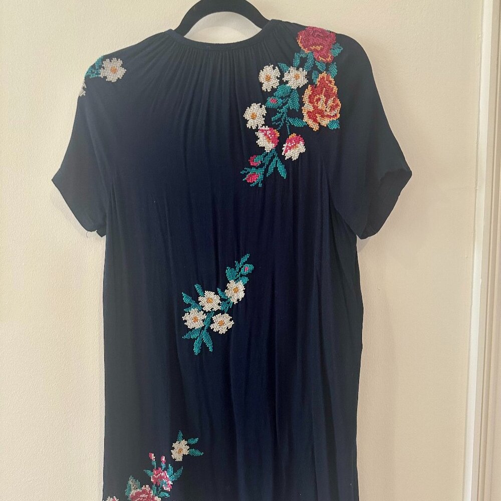 Johnny Was Navy Embroidered Floral Short Sleeve